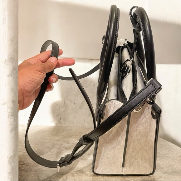 Michael Kors Center Stripe Sachel - Picture 4 of 4